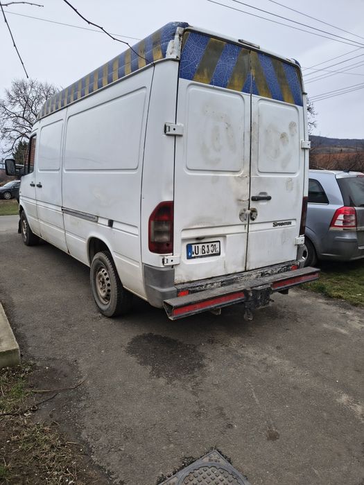 Vând Mercedes sprinter
