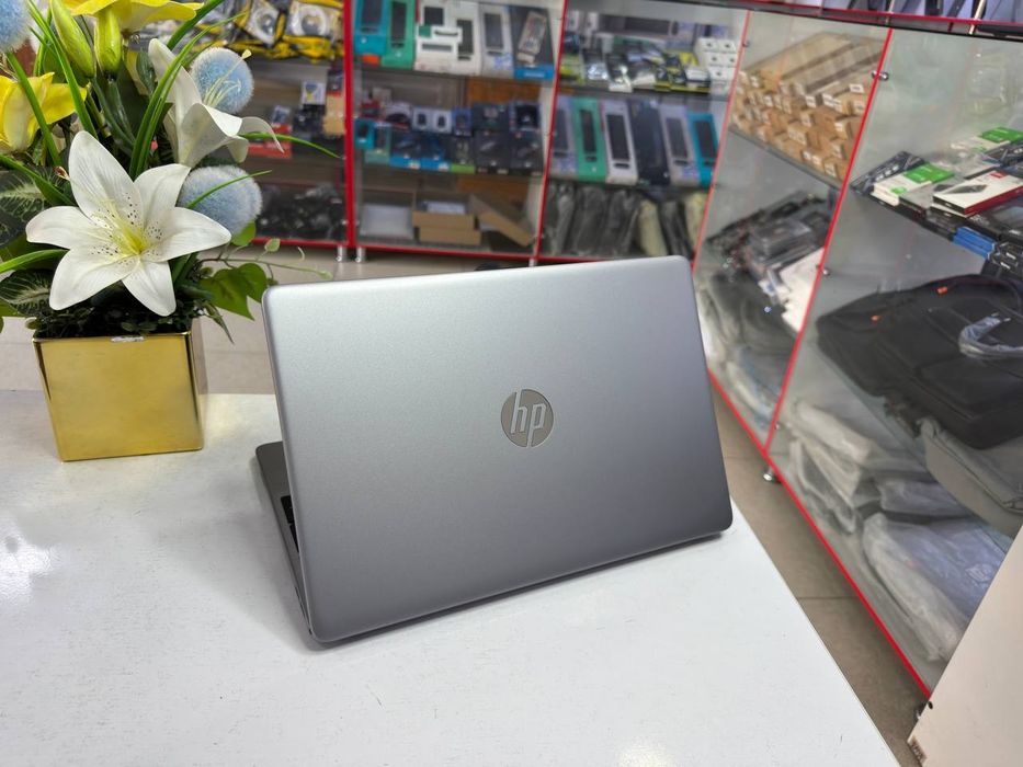 Hp pavilion ryzen 7 5700U ddr4 8/512 Nvme ssd