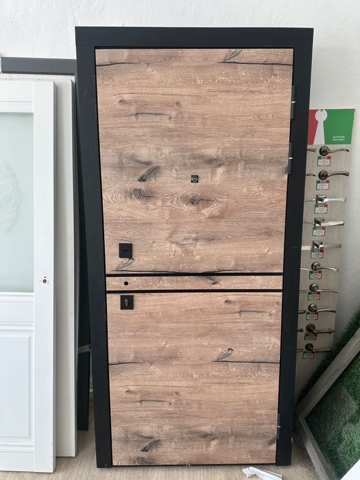 Витринные двери входные