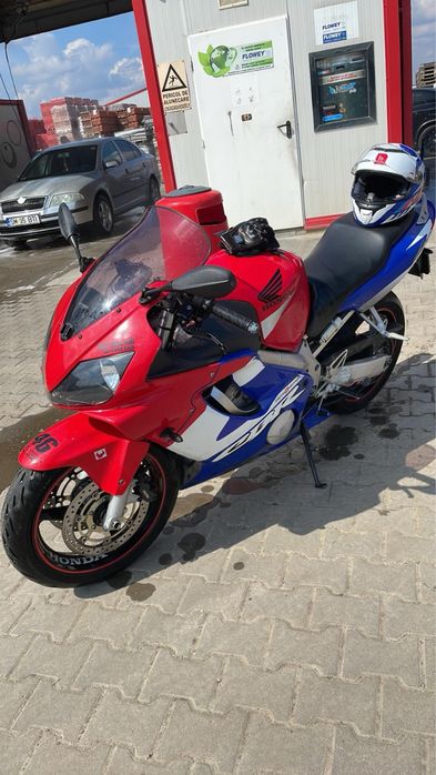 Honda CBR 600 F4i