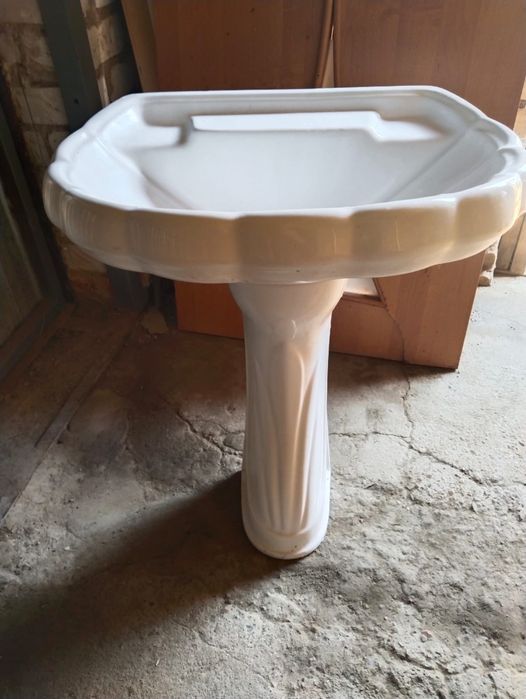 Продается раковина с пьедесталом