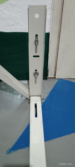 Продавам стойки за климатик