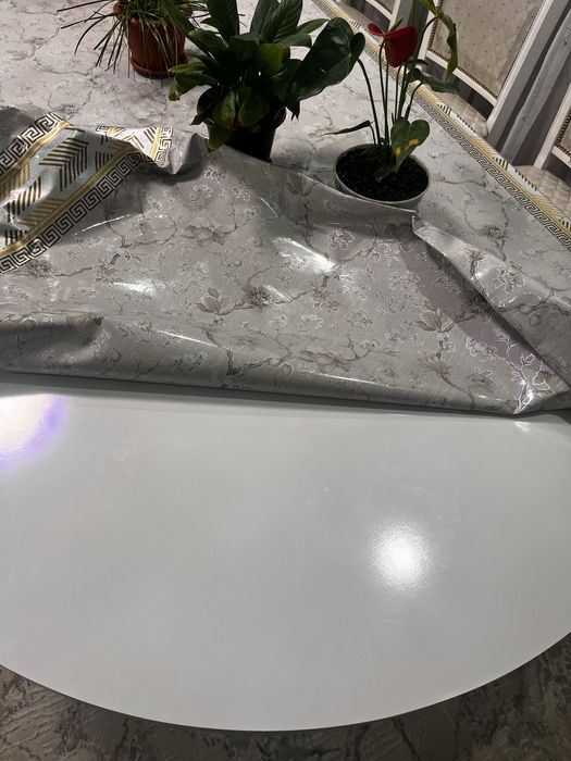 Продам стол