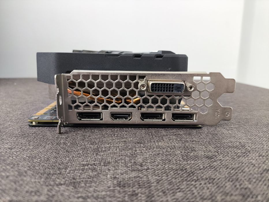 Видеокарта 1080, 8 гб
