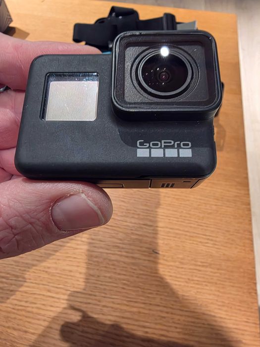 Продавам GoPro hero 7 black