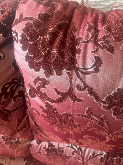 Диван с двумя креслами за 50000