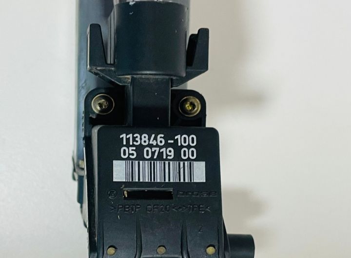 Motoras macara  dreapta fata 113846100 Audi A4 B5