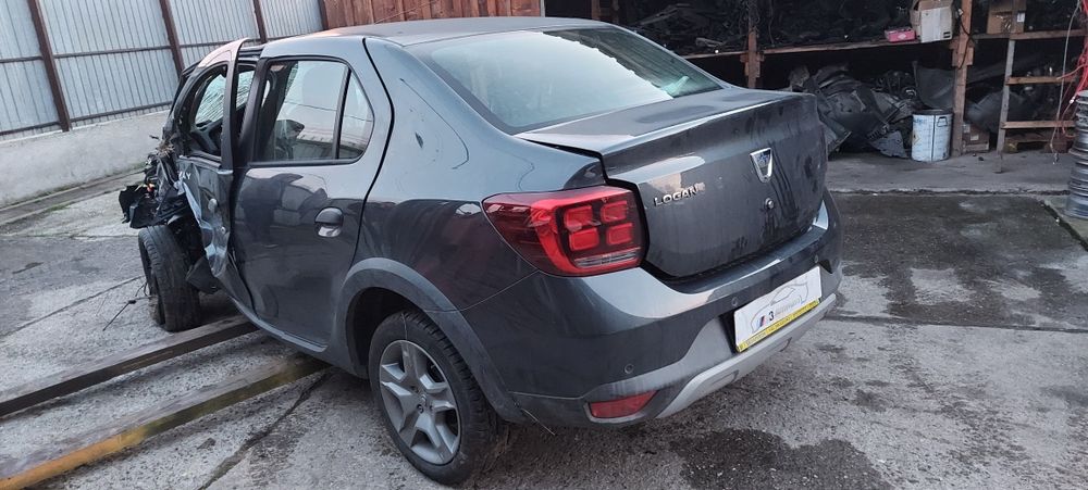 Aripa usa Logan stepway 2020 partea spate