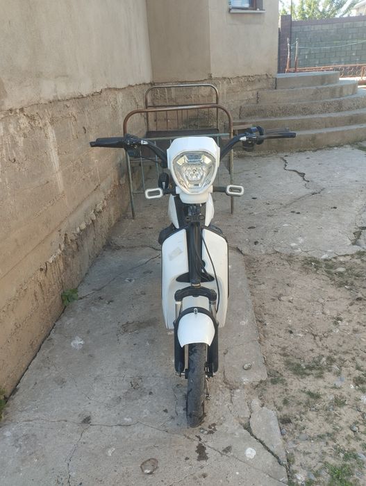 Электроскутер Sk8