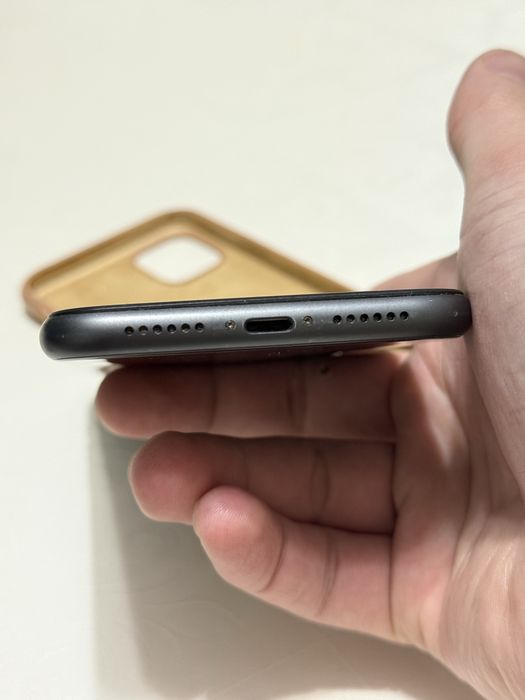 Iphone айфон 11    64 гб