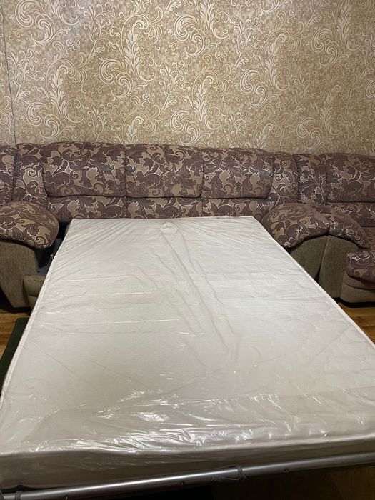 матрасымен диванен