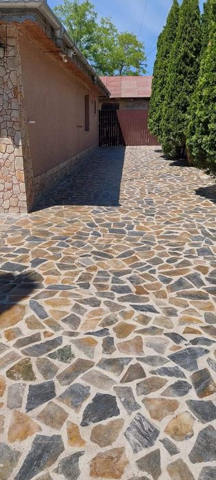 Piatra de munte naturala de Grecia.