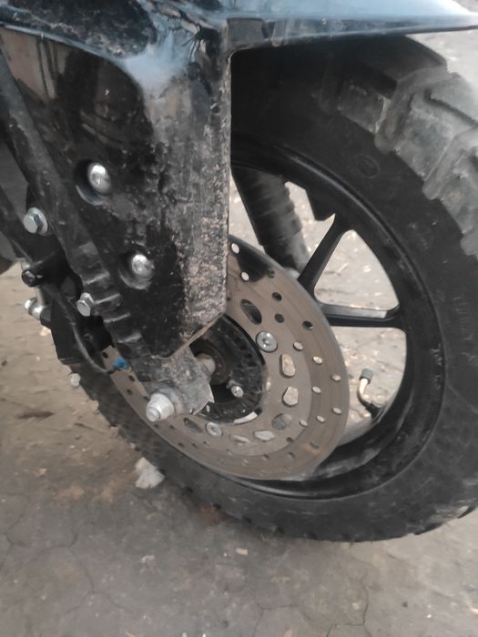 Скутер  бензин яхши юради запчастмас бу ???