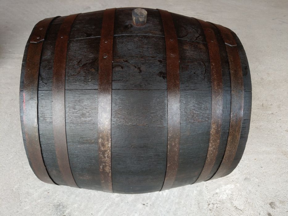 Butoi de vin 160-180 lt