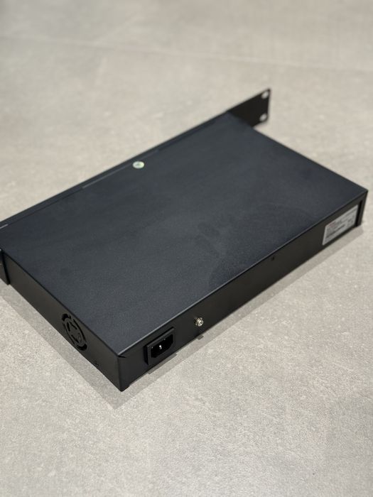 Switch KMW  PoE industrial 16