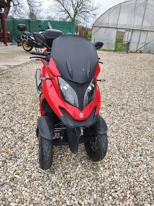 scuter  QUADRO. QV3
