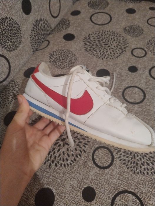 Adidași Nike (nu adidas)