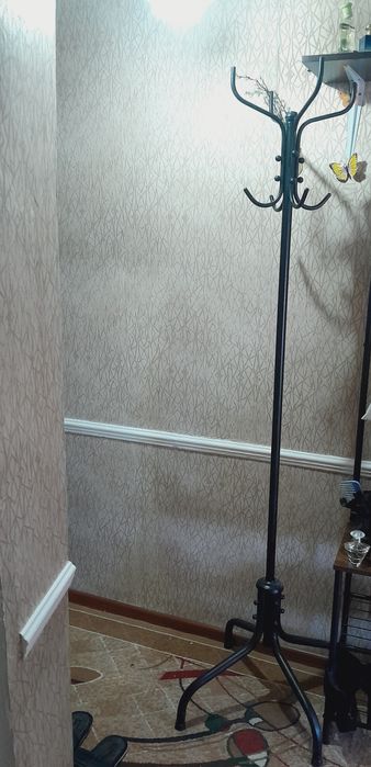 Вешалка в отличном состоянии