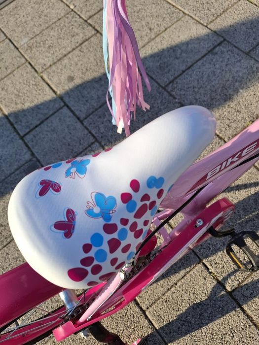 Продавам детски велосипед чисто ново