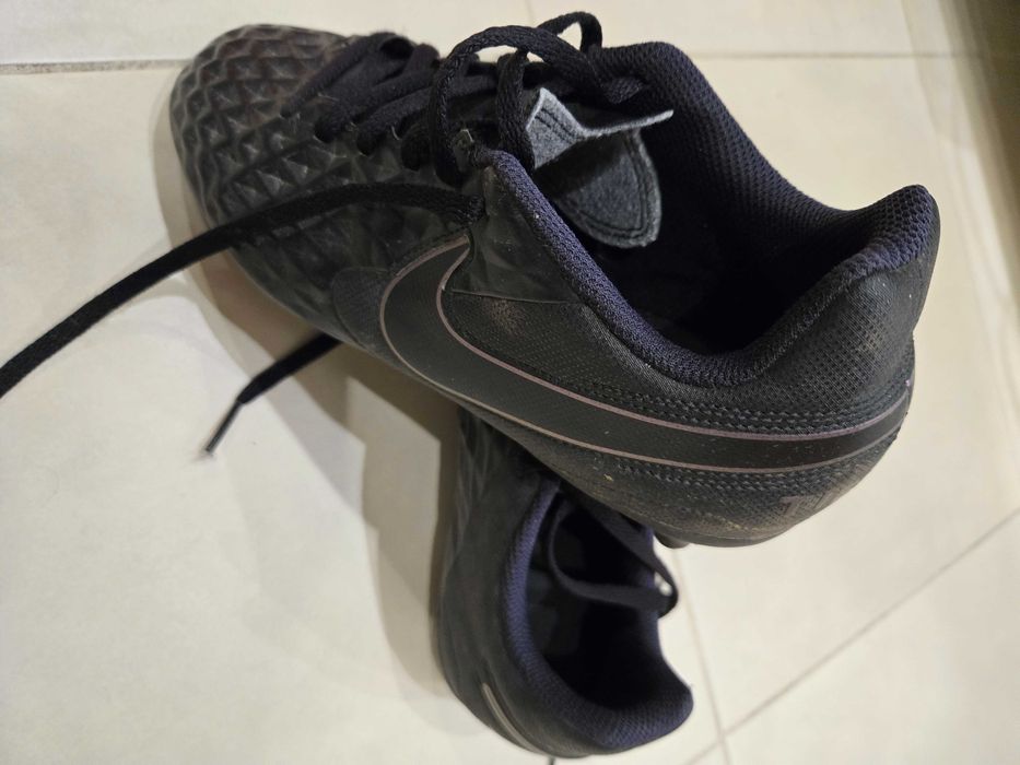 Обувки за футбол Nike