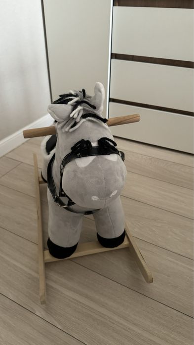 Лошадка-качалка