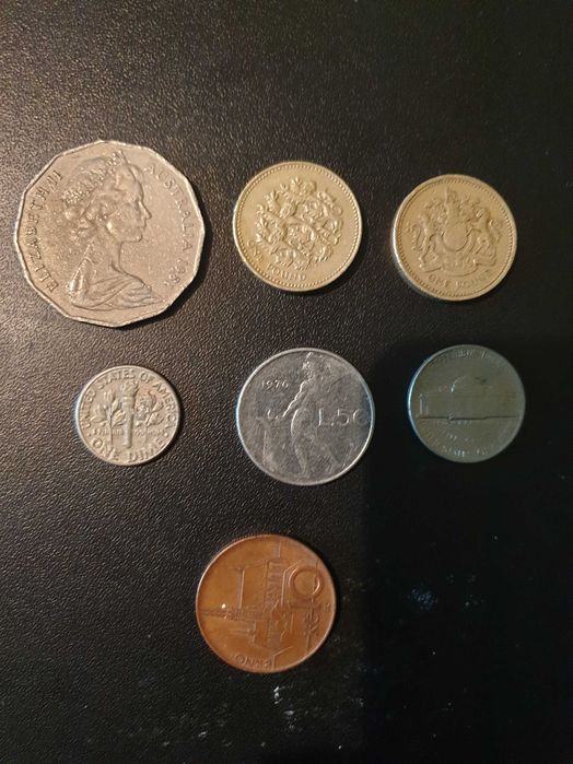 Vand colectie monede vechi.