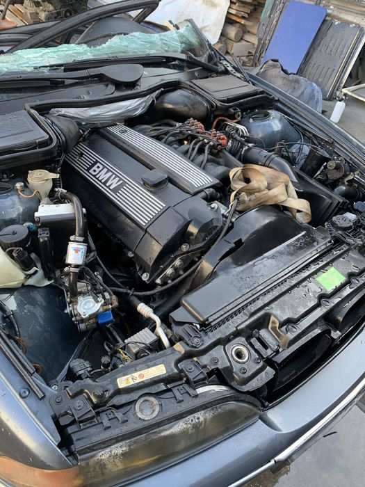 Двигатель на Бмв 2.8литра М 52 Bmw