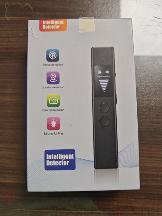 Компактен Детектор за скрити камери и подслушвателни устройства