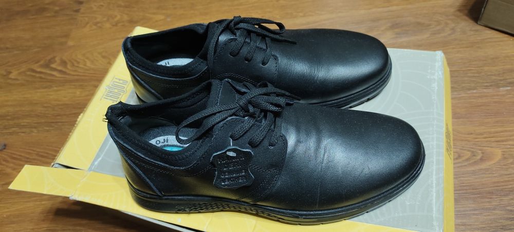 кожаные туфли  40 размер