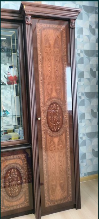 Қабырға шкаф сатылады