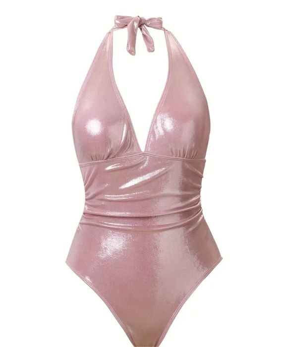 Цял лъскав бански в розово