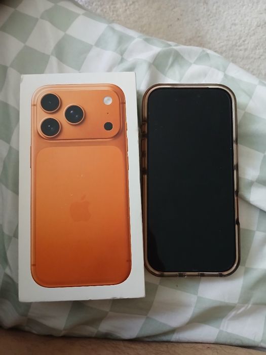 Продам айфон 17 про 256гб