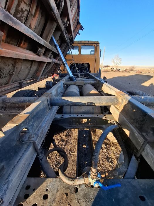 Продам грузовик маз 500