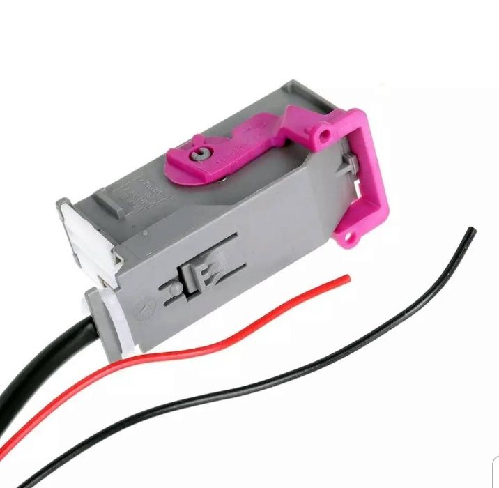 Interfata aux usb bluetooth Audi A3 A4 A6 A8 TT R8 pentru unitate RNSE