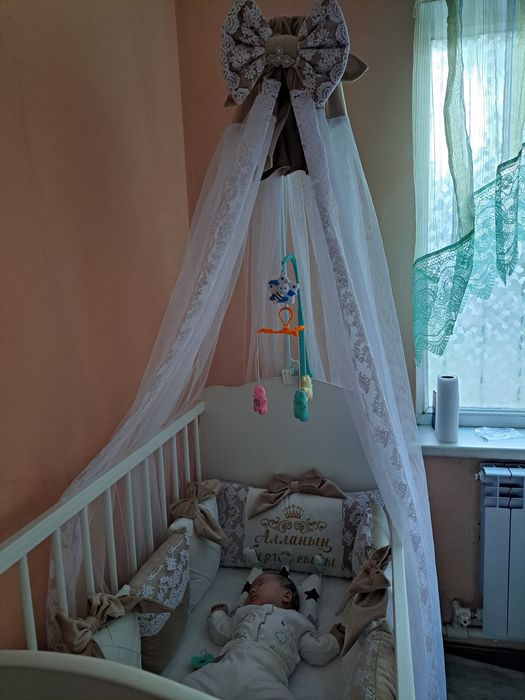 Продается кроват с камодом