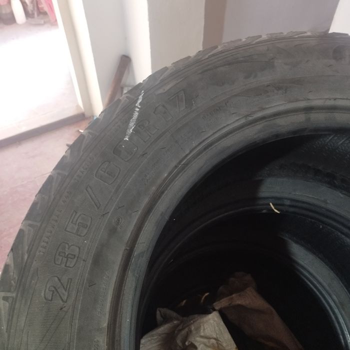 Шины на R17 (235/60/17)
