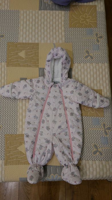 Космонавт за бебе