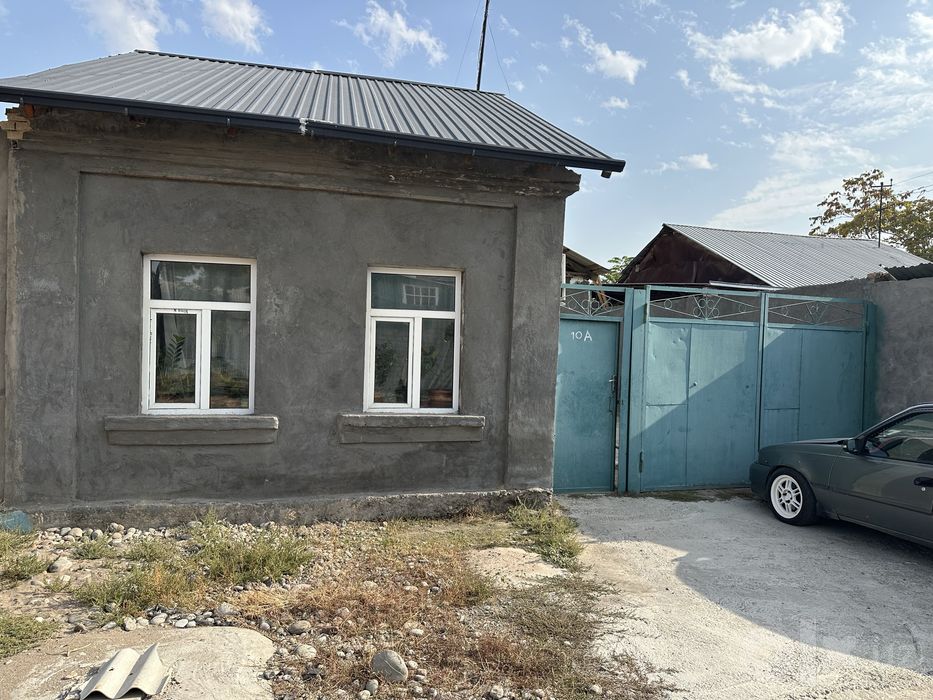 Продается дом! В Яшнабадском районе, 3.7 соток, 5 комнат.