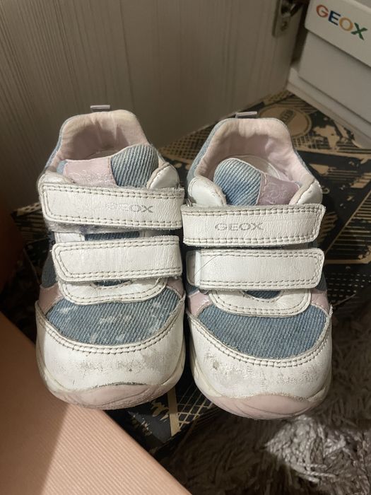 Кроссовки для девочек