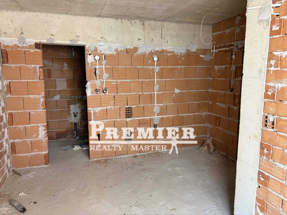 Продава се Хотел в Поморие - 430 кв.м за 415 €/кв.м - Снимка #10