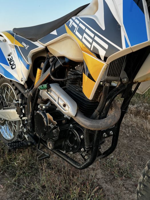Продам мотоцикл Racer 300