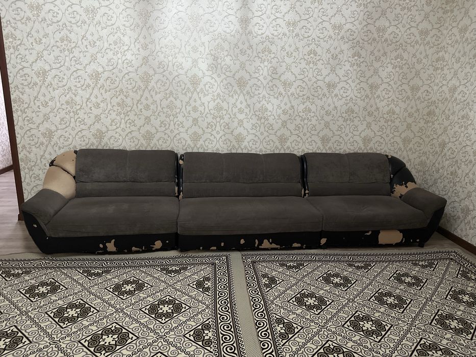 Продам диван угловой