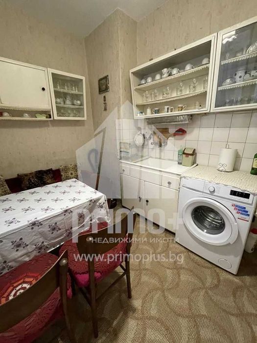 Дава се под наем Двустаен апартамент в Велико Търново, Център - 57 кв.м за 204 € - Снимка #1