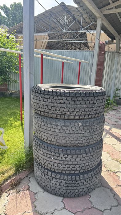 Продам резину 265/66R17