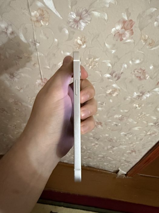 iPhone 12 белый 64 гб