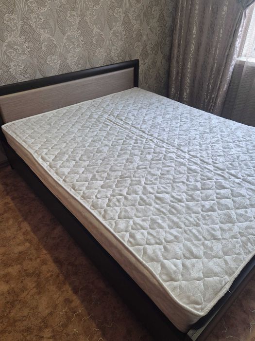 Кровать двуспальная
