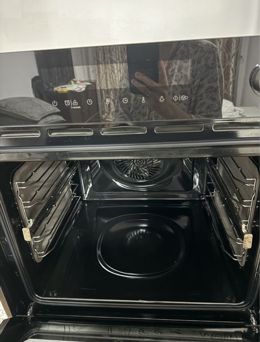 Духовка встраиваемая в отличном состоянии