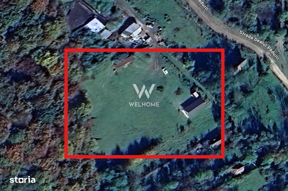 Teren cu cabane A-Frame și priveliște către Munții Făgăraș