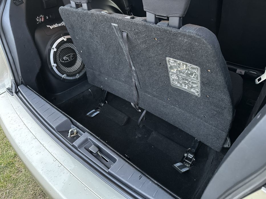 Mitsubishi Outlander 2.2 TD 4x4 – 7 locuri – Full opțiuni – 2009