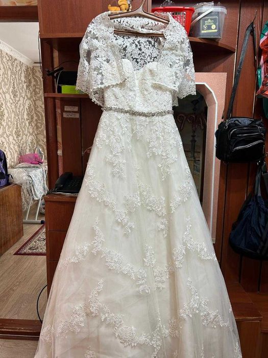 Свадебное платье б/у